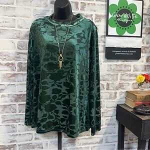 Grace & Lace Emerald Velvet Floral Top